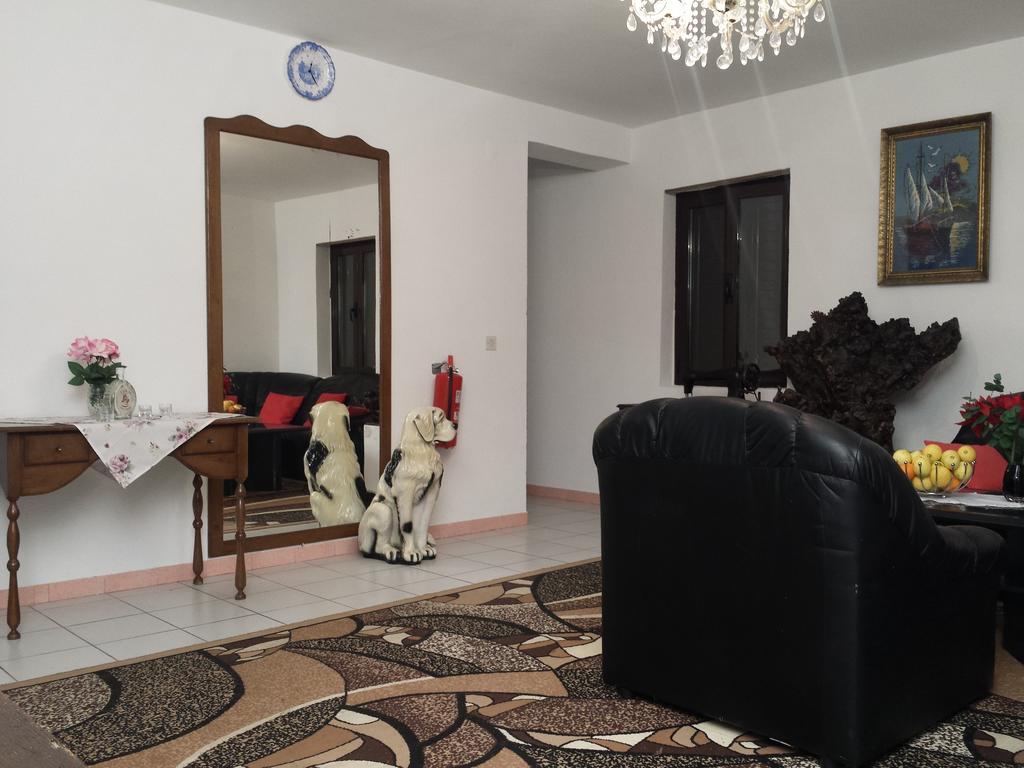 Apartments "Villa Mungos" Sobra 外观 照片
