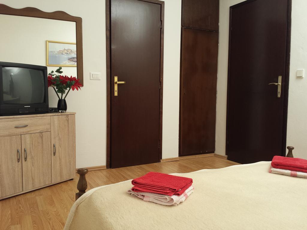 Apartments "Villa Mungos" Sobra 外观 照片