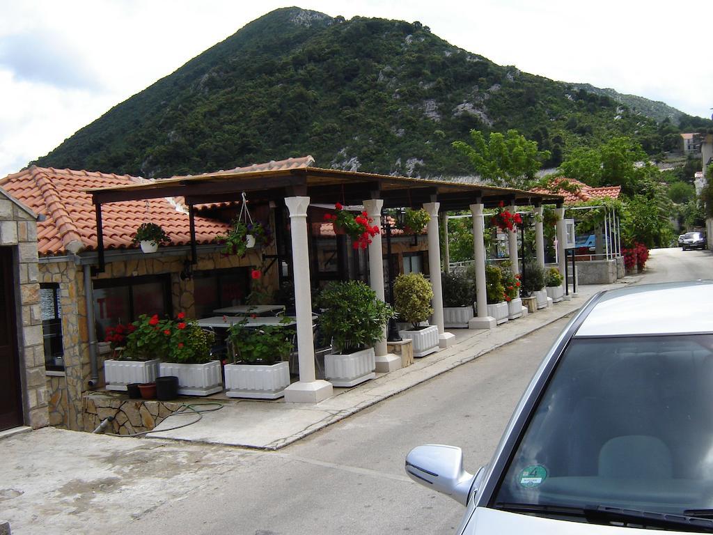 Apartments "Villa Mungos" Sobra 外观 照片
